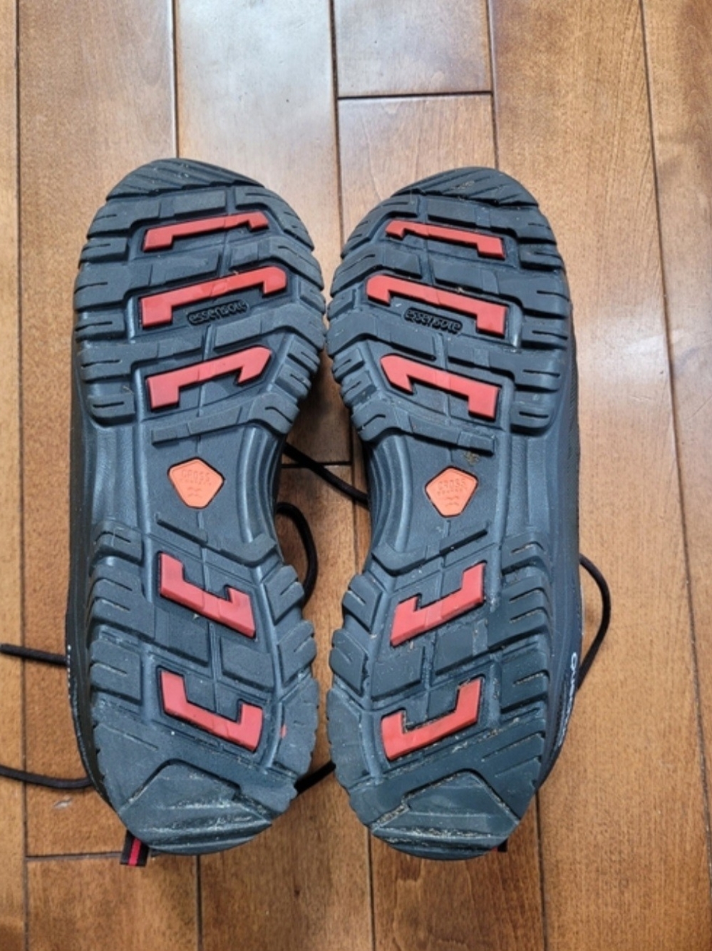 New Quechua Arpenaz 100 Novadry Men's US 9 Waterproof Hiking Shoes - Picture 2 of 5